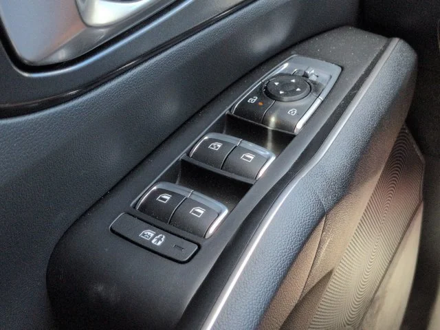 New 2026 Glacial White Pearl Kia LX image 22