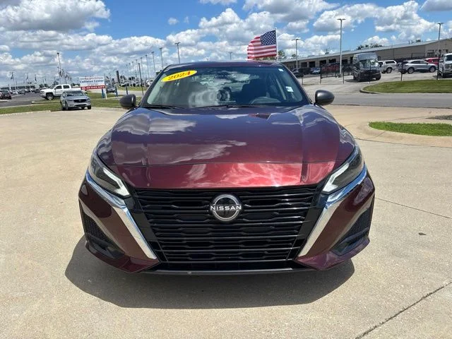 Used 2024 Garnet Pearl Nissan 2.5 SV image 5