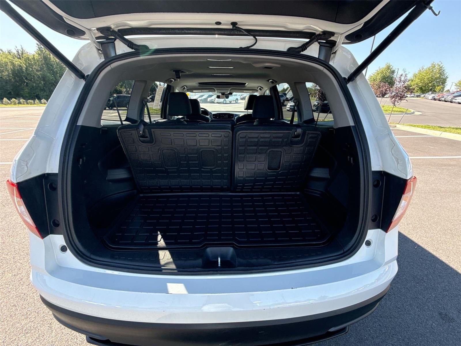 Used 2022 Platinum White Pearl Honda Special Edition image 18