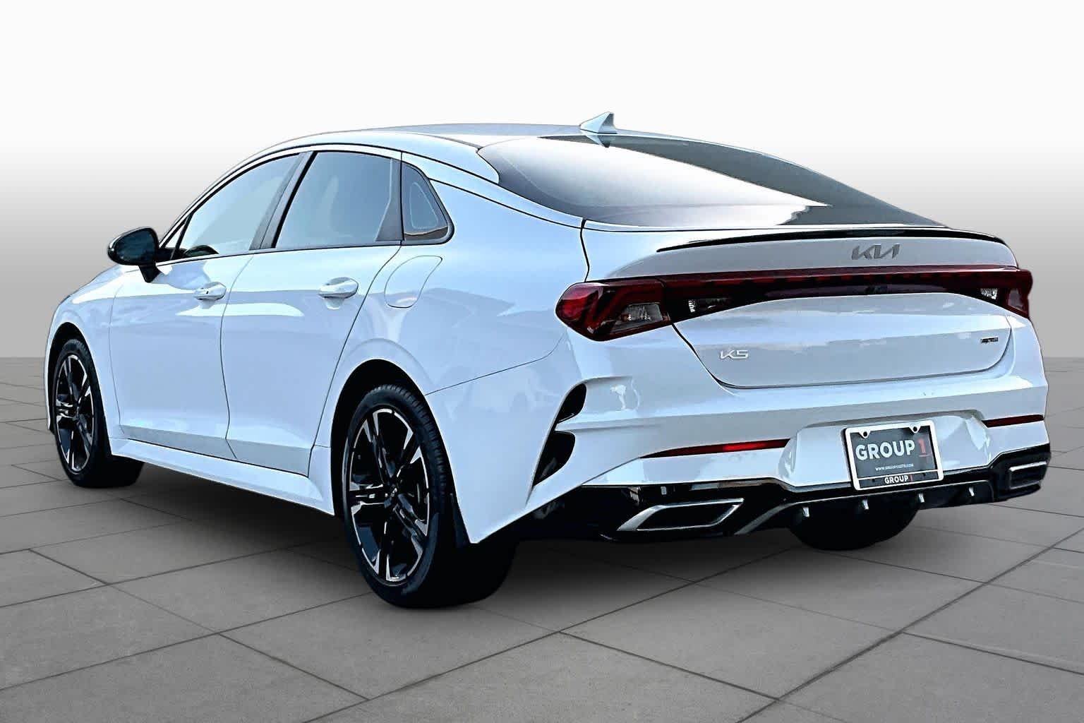 Used 2023 Glacial White Pearl Kia GT-Line image 12