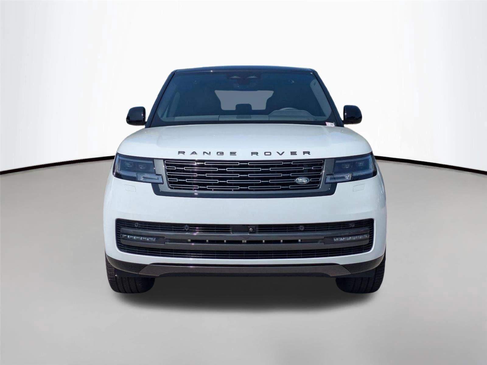 New 2026 Fuji White Land Rover SE image 2