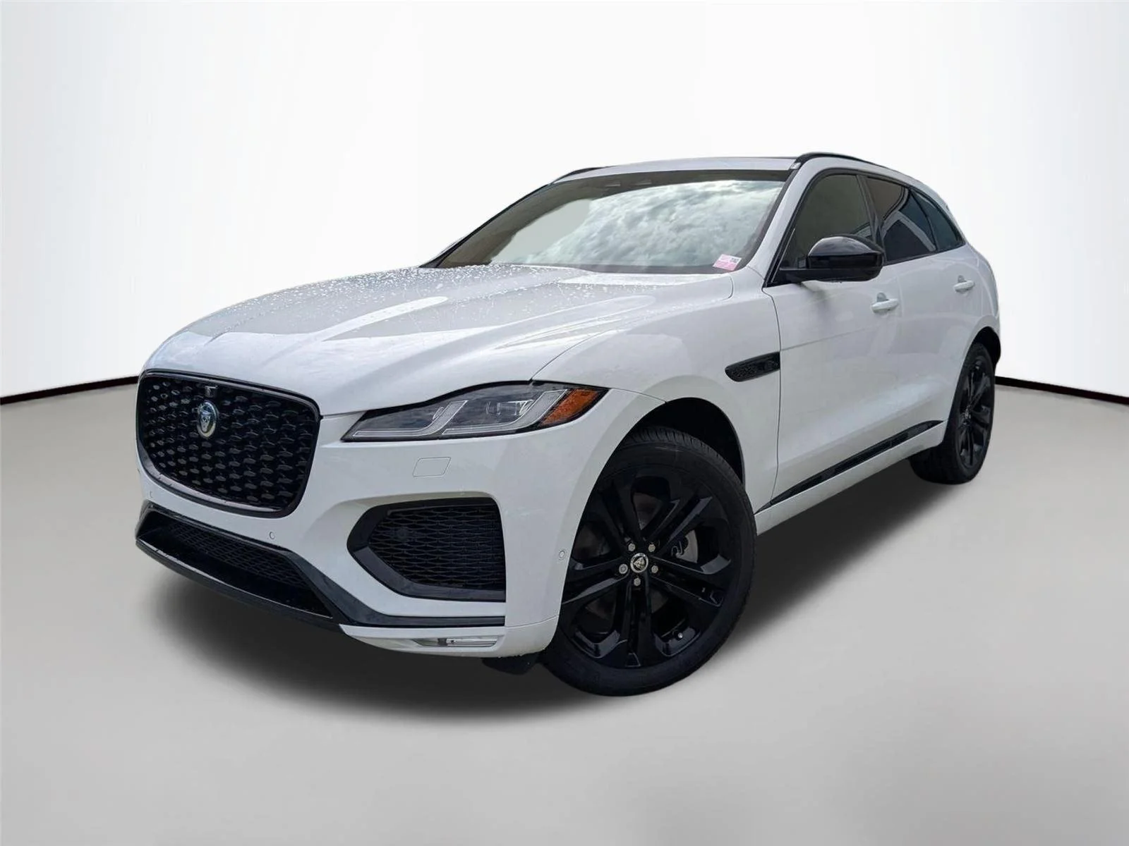 2026 Jaguar F-PACE P400 R-Dynamic S's photo