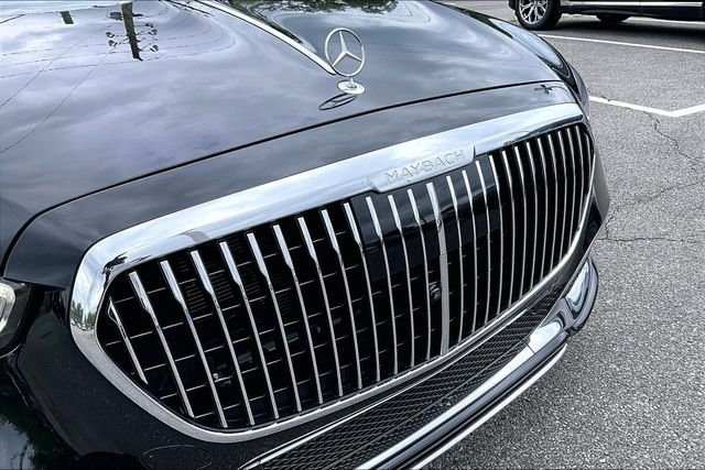 Used 2024 Brown Mercedes-Benz Maybach S 580 image 31