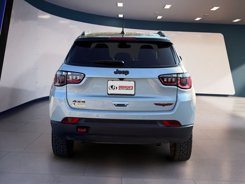Used 2025 Silver Jeep Trailhawk image 4