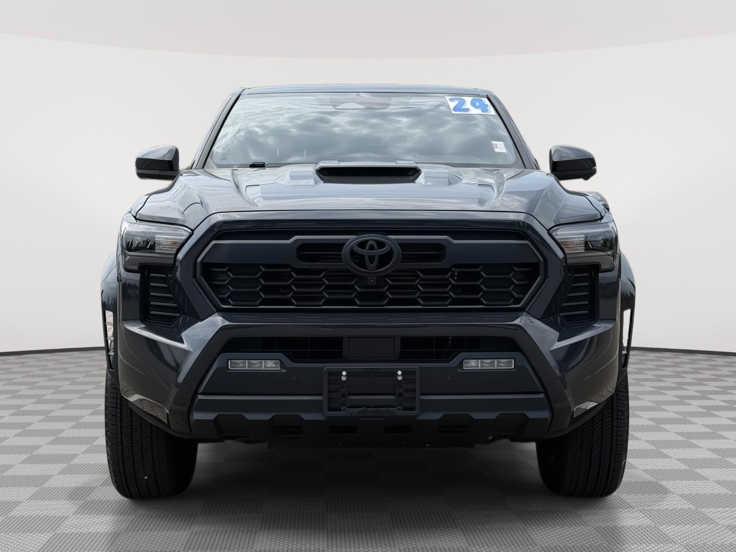 Used 2024 Toyota Tacoma TRD Sport with VIN 3TMLB5JN9RM015671 for sale in Kansas City