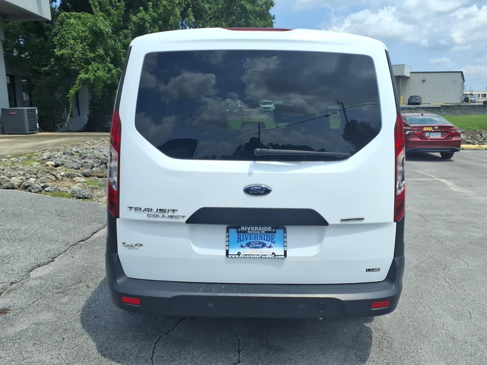 Used 2020 Frozen White Ford XL image 4