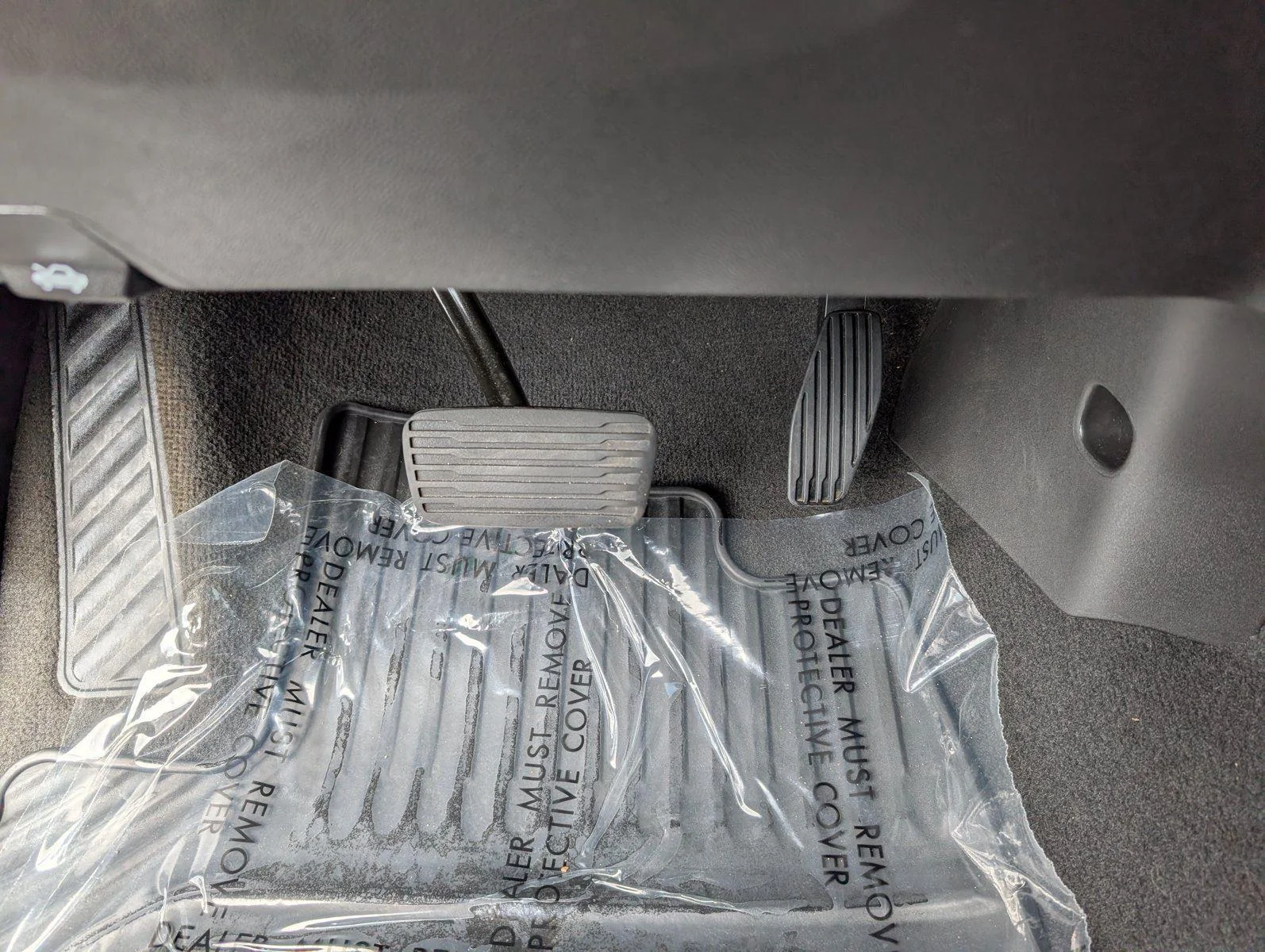 Used 2022 Satin Steel Metallic GMC Elevation image 28
