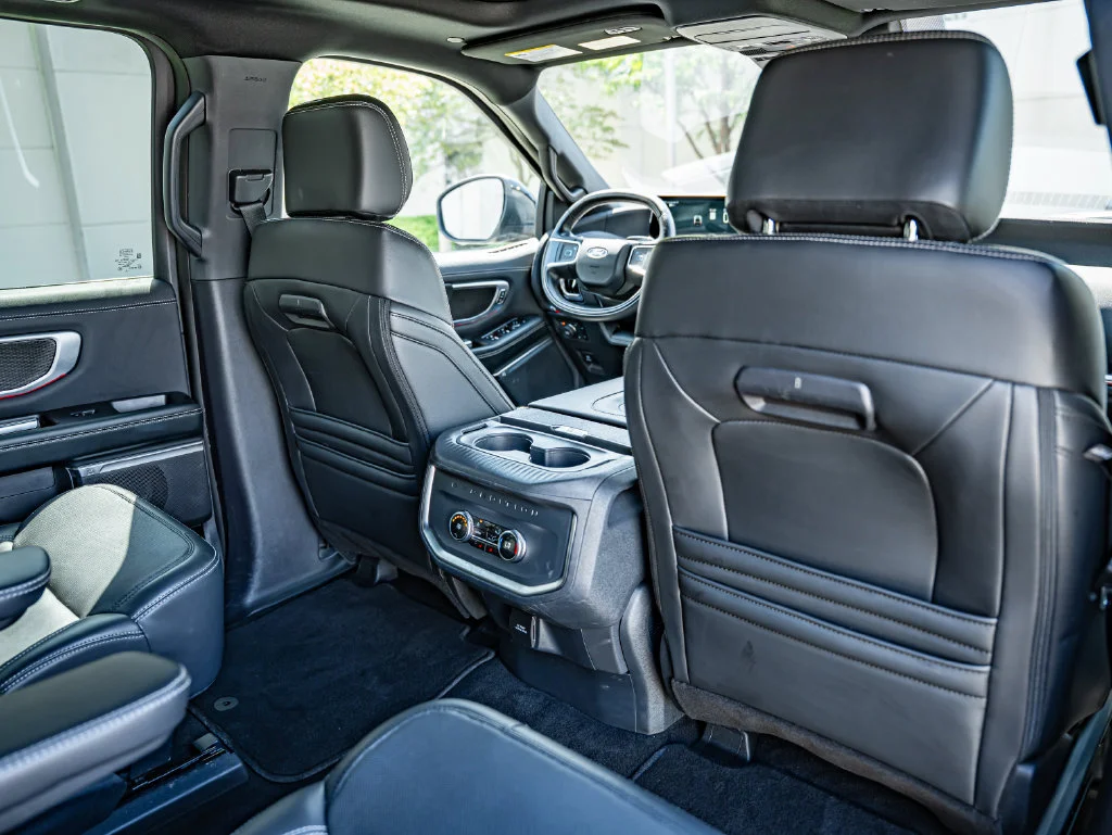 Used 2025 Black Ford Platinum image 39