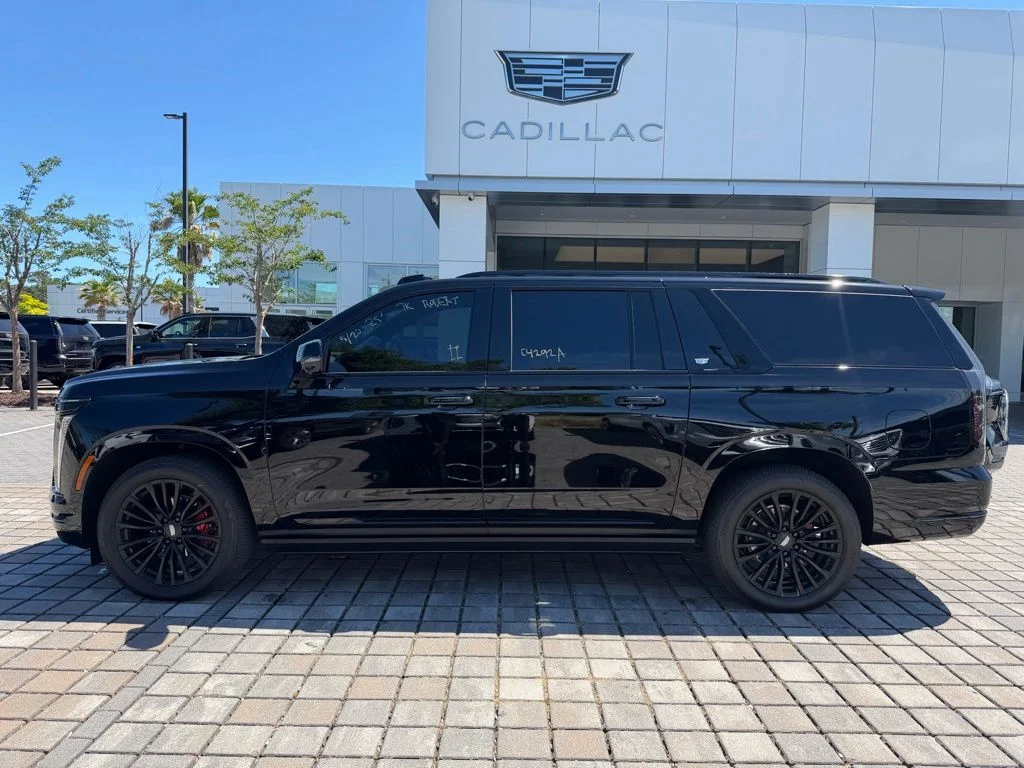 2025 Cadillac Escalade ESV 4WD Sport Platinum's photo