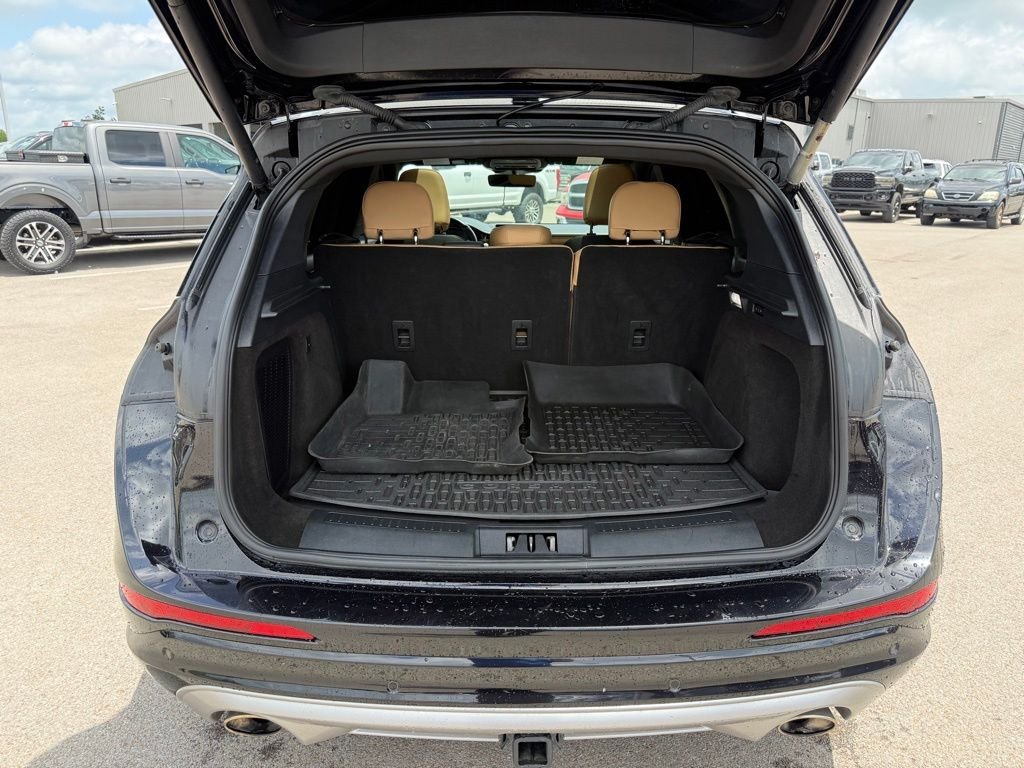 Used 2022 Black Lincoln Reserve image 36
