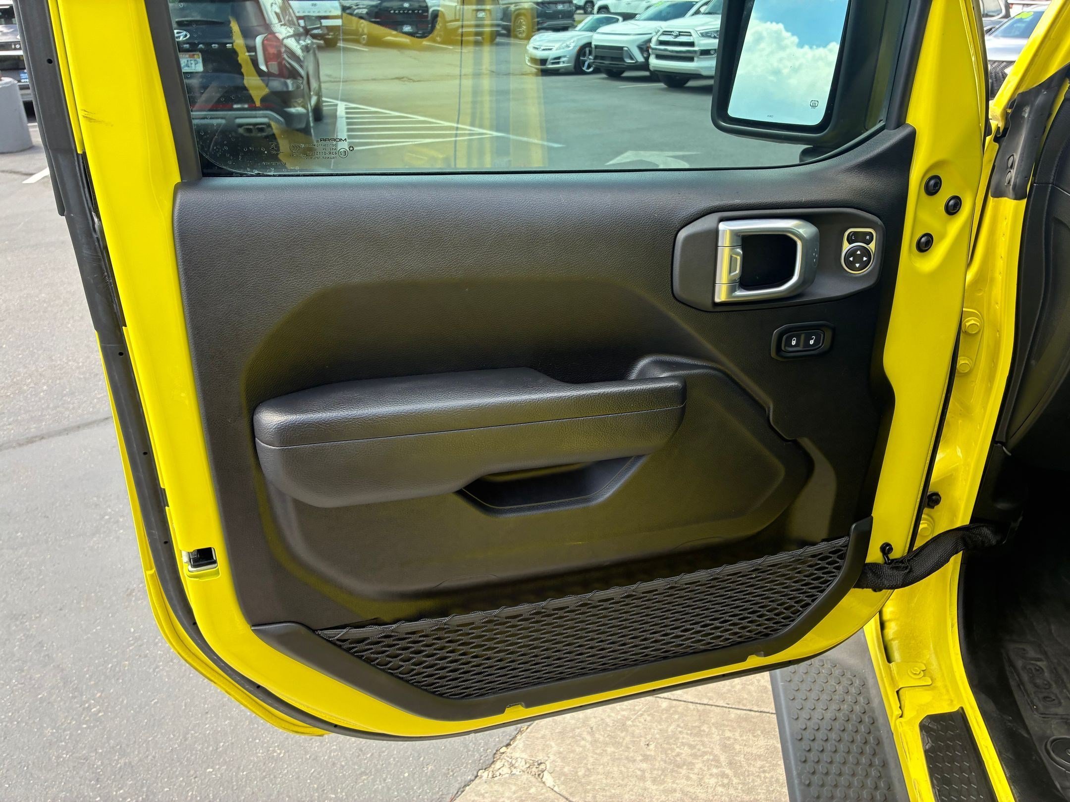 Ken Garff Cert 2024 High Velocity Clearcoat Jeep Sport S image 13