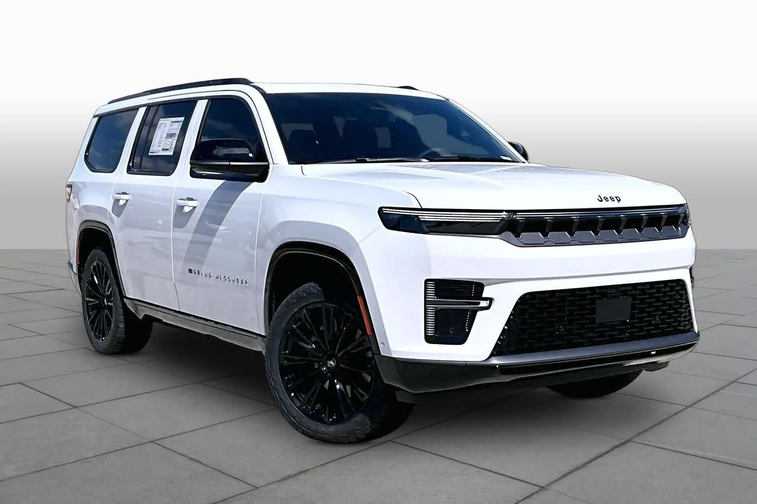 New 2026 Bright White Clear-Coat Exterior Paint Jeep Limited Altitude image 3
