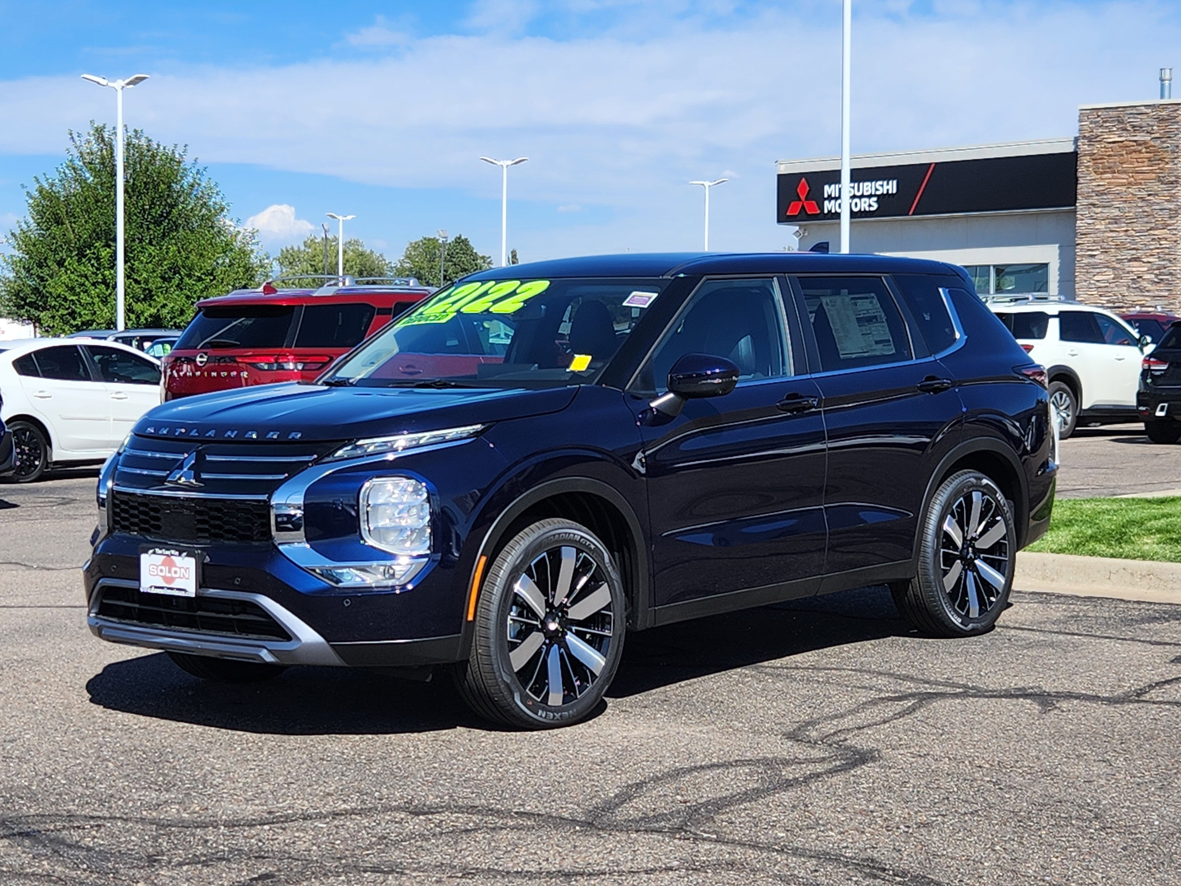 2025 Mitsubishi Outlander SE