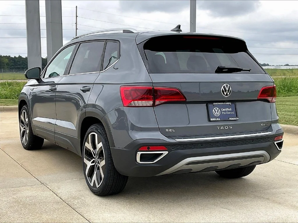 Certified Used 2023 Gray Volkswagen 1.5T SEL image 4