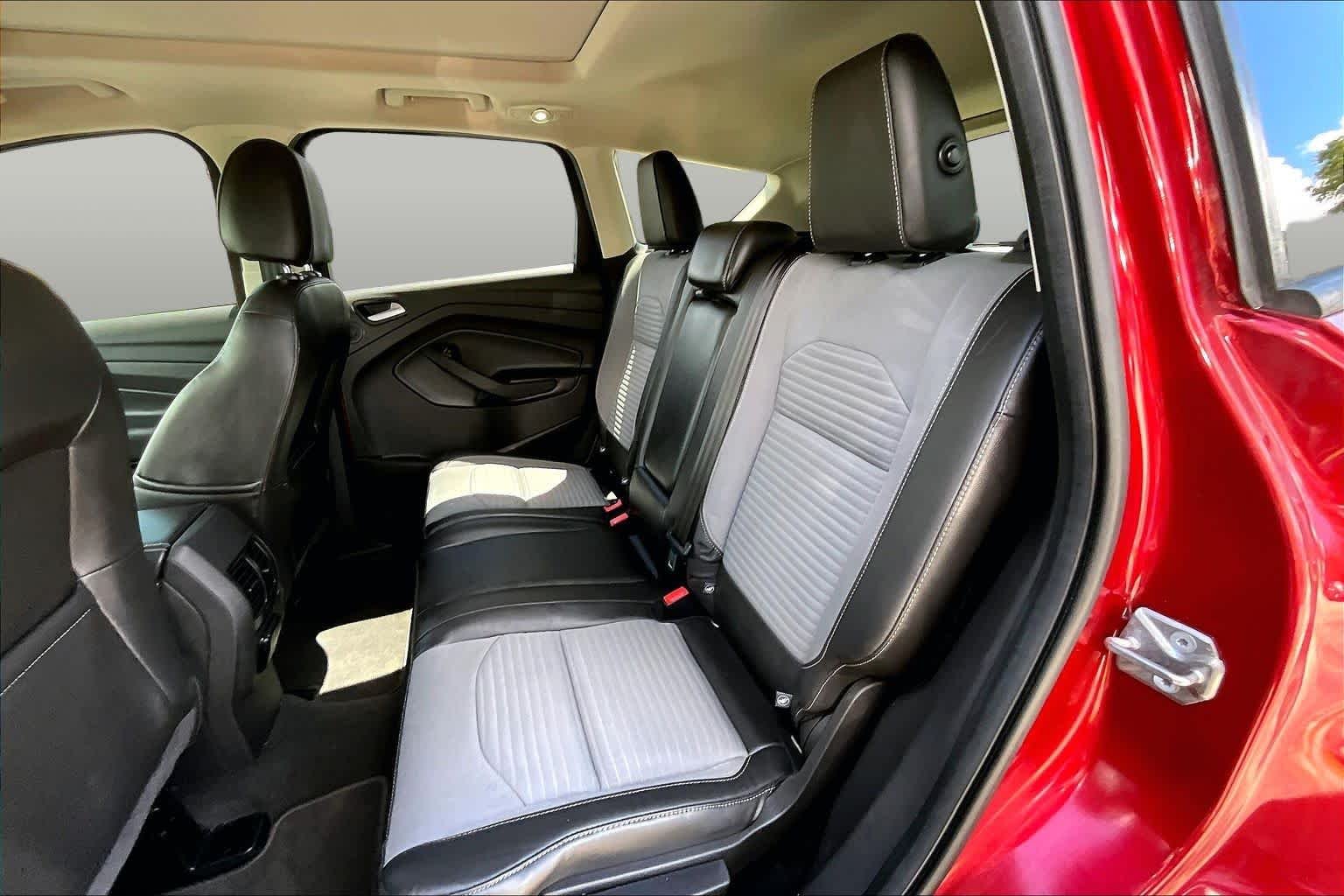 Used 2017 Ruby Red Metallic Tinted Clearcoat Ford SE image 20