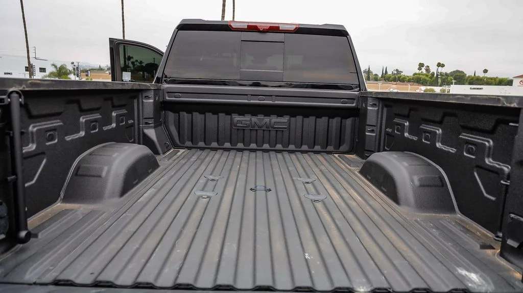 Used 2025 Black GMC AT4 image 30