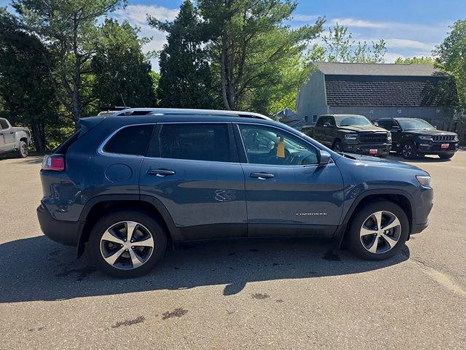 Used 2019 Blue Shade Pearlcoat Jeep Limited 4x4 image 6