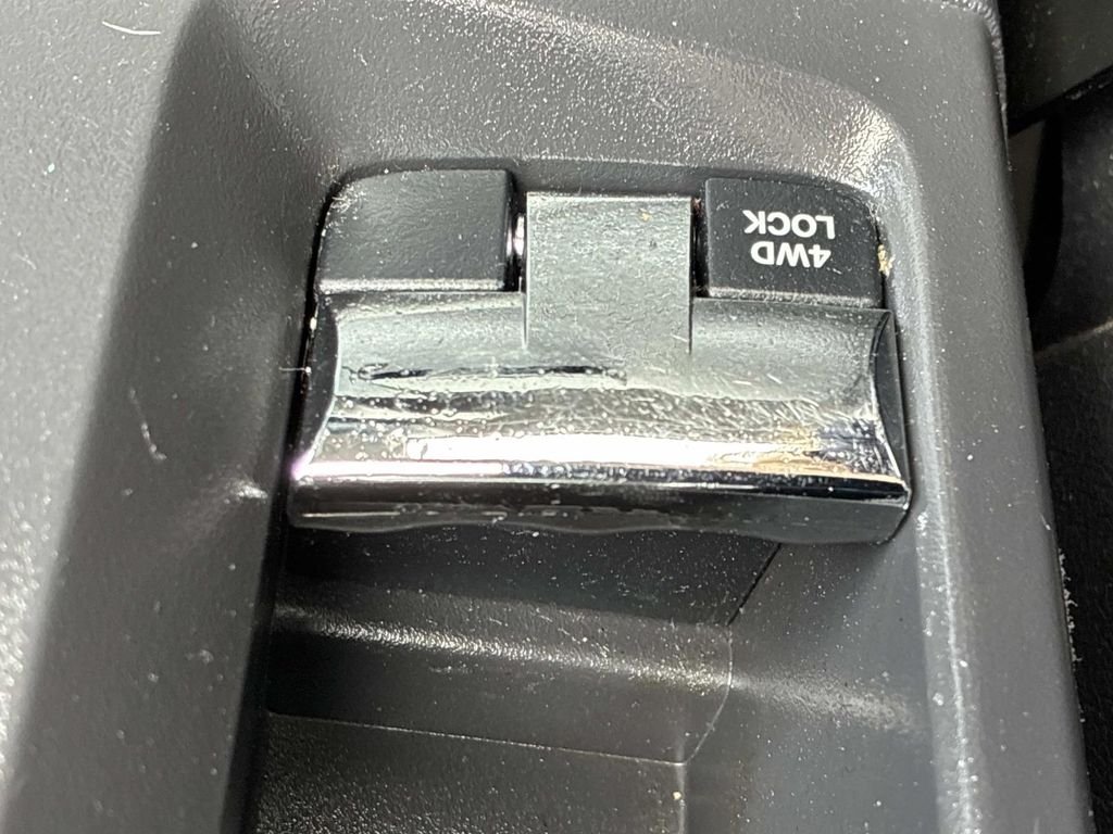 Used 2017 Gray Jeep Latitude image 34
