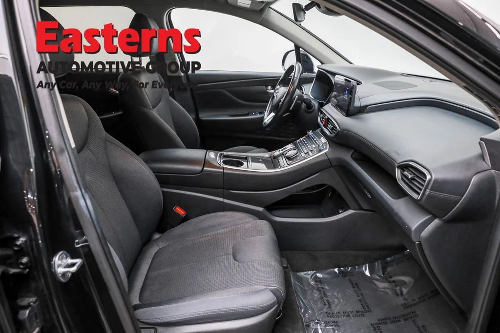 Used 2023 Black Hyundai SEL image 24