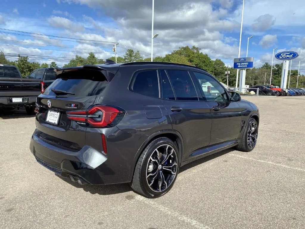 Used 2023 Dark Graphite BMW M image 3
