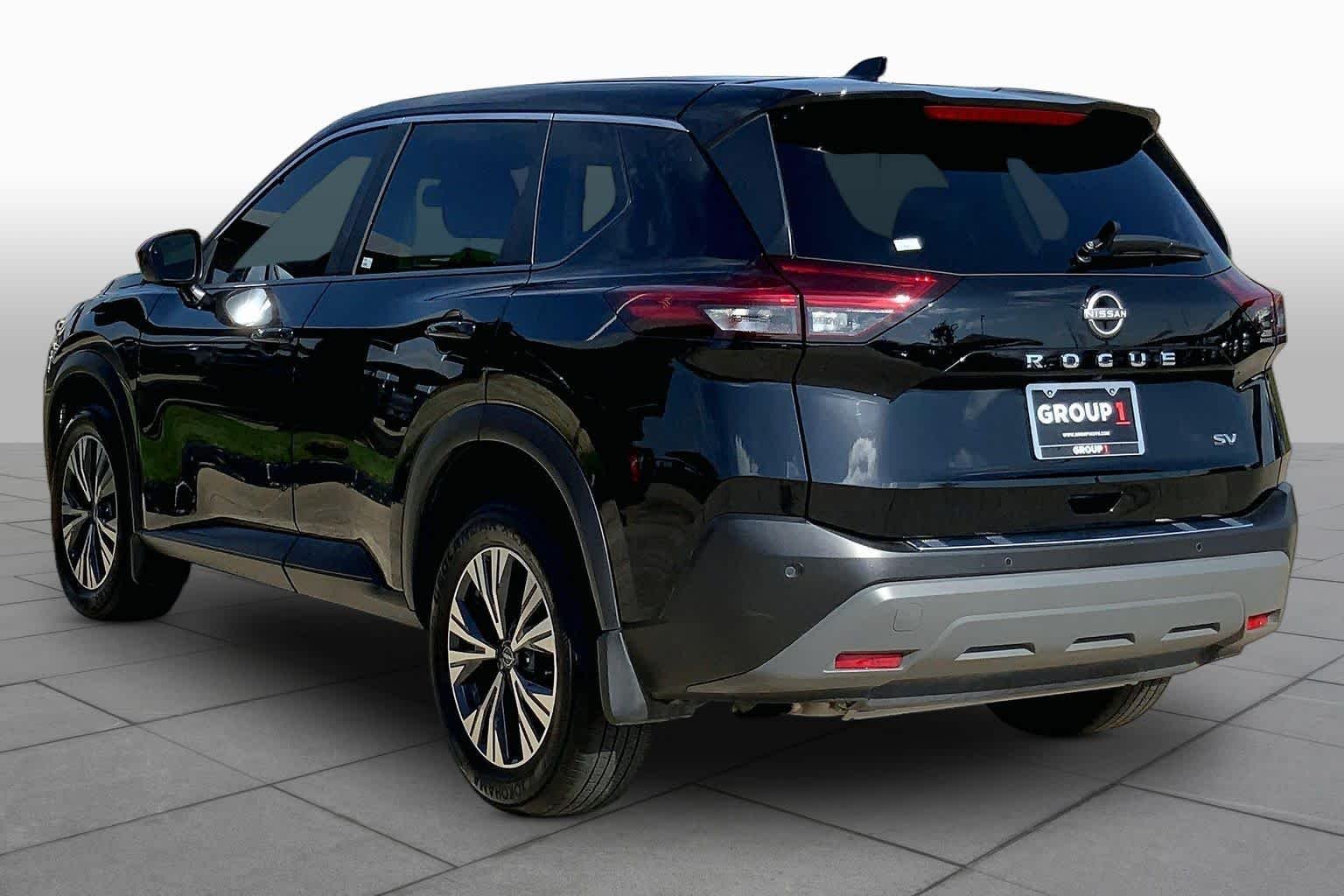 Used 2023 Super Black Nissan SV image 11