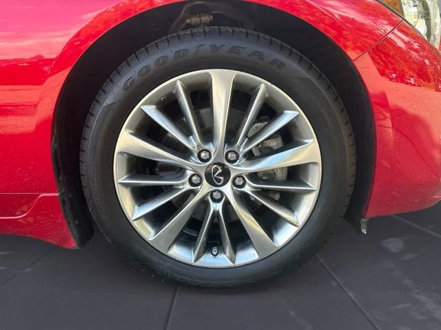 Used 2023 Red INFINITI LUXE image 42