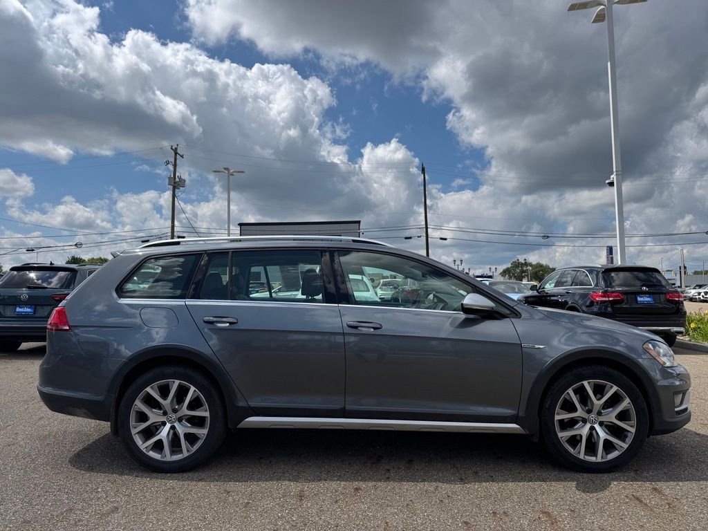 Used 2017 Gray Volkswagen TSI SEL image 5
