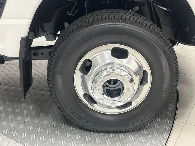 New 2026 Star White Metallic Tri-Coat Ford King Ranch image 22