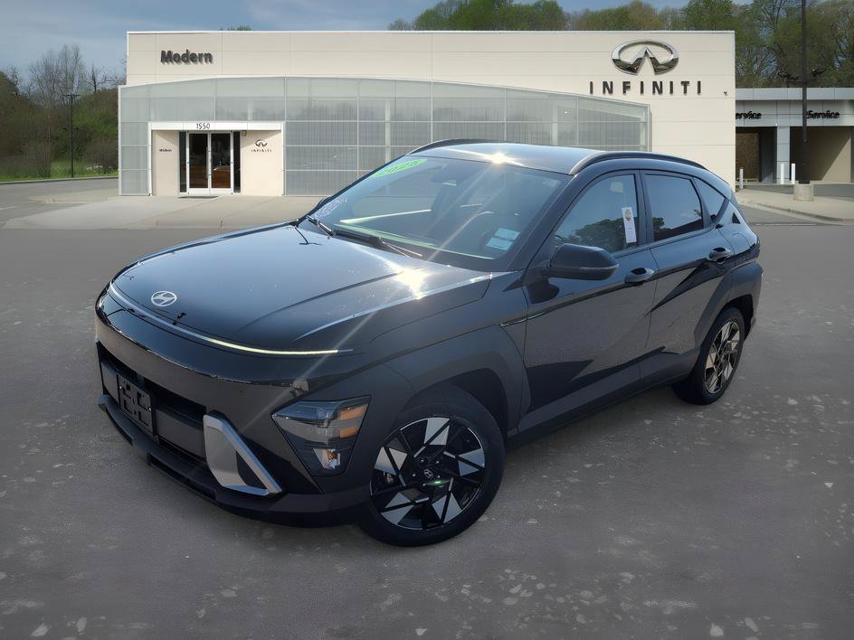 Used 2025 Abyss Black Pearl Hyundai SEL image 1