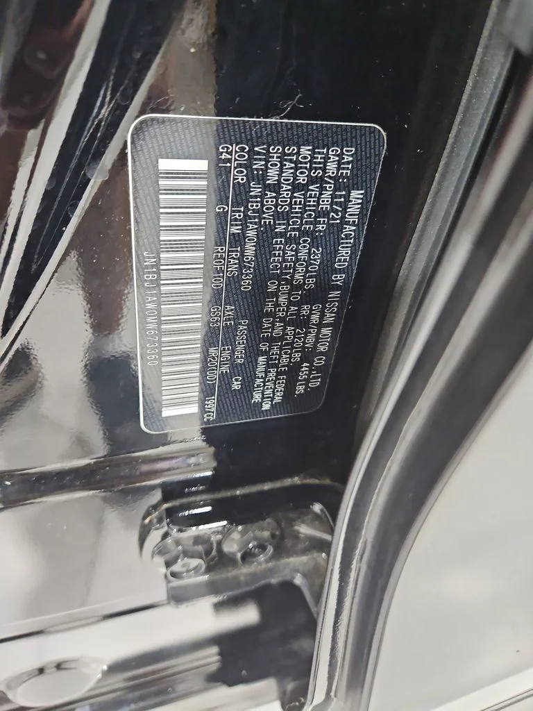 Used 2021 Black Nissan S image 29