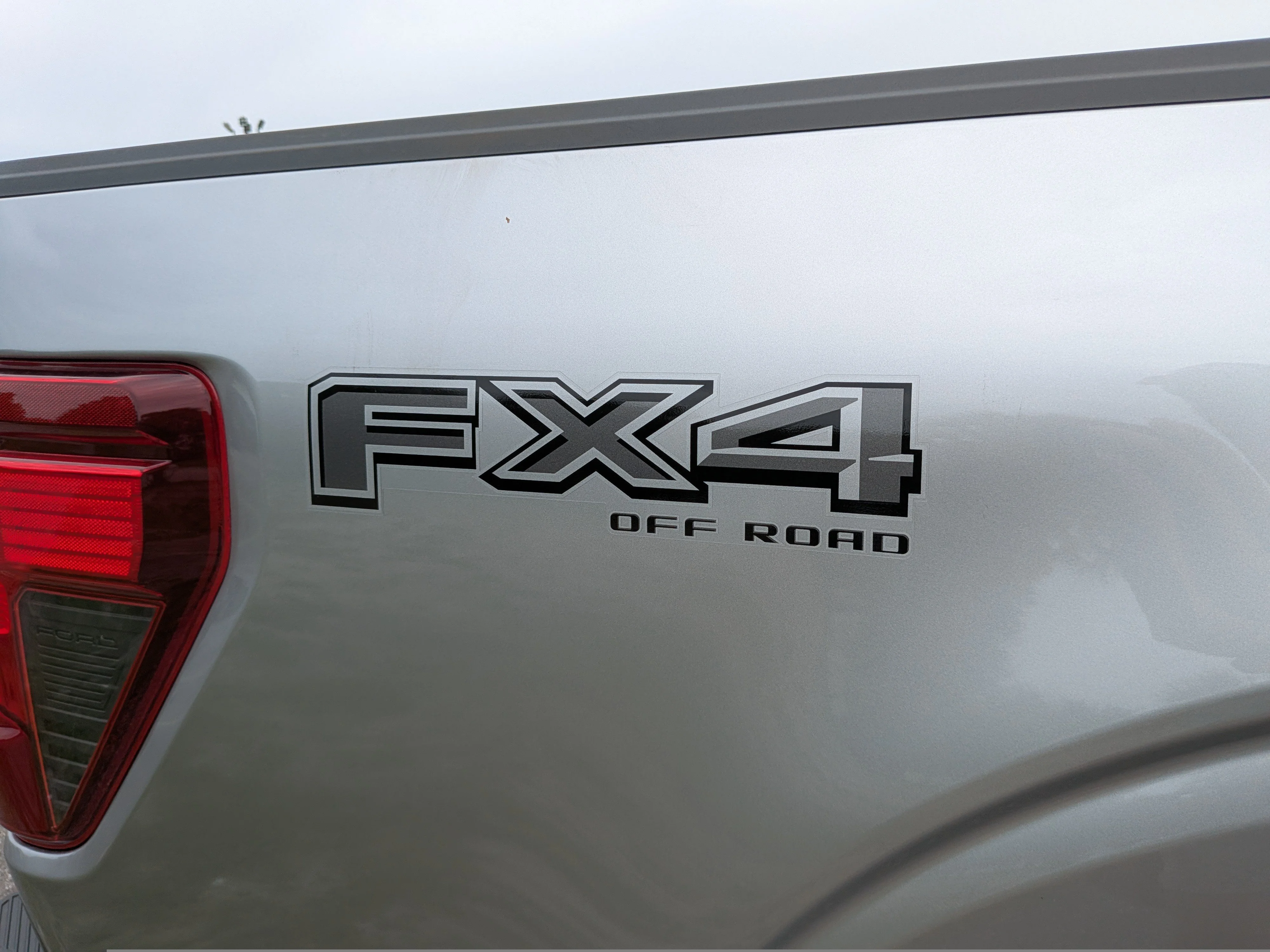 New 2026 Iconic Silver Metallic Ford XLT image 10