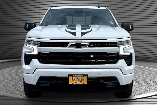 Used 2024 White Chevrolet RST image 2