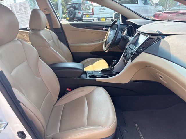 Used 2014 Pearl White Hyundai Limited image 9