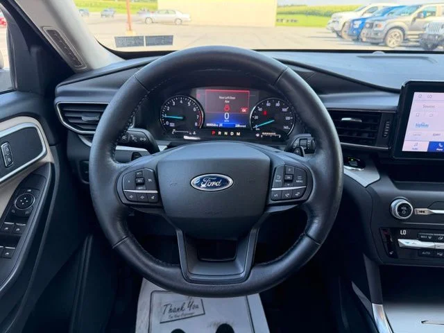 Certified Used 2020 White Metallic Ford XLT image 16
