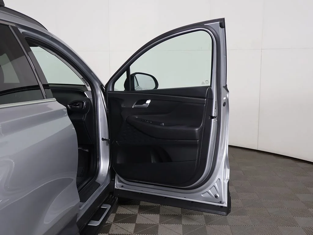 Used 2022 Silver Hyundai XRT image 19
