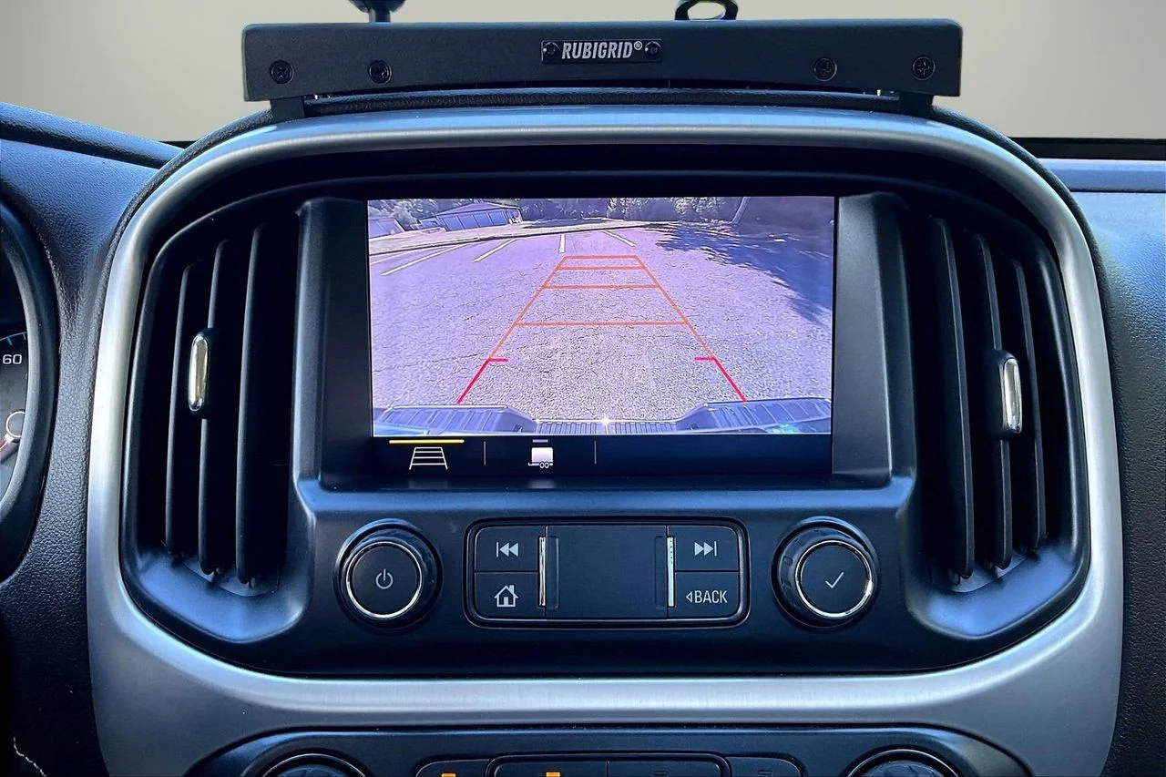 Used 2020 Blue GMC SLE1 image 13