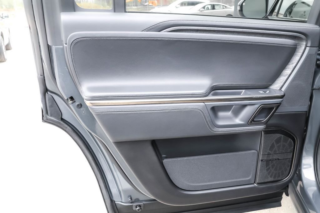 Used 2022  Rivian Launch Edition image 21