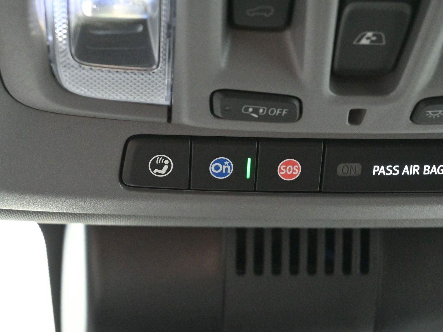 Used 2025 Onyx Black GMC Denali image 28