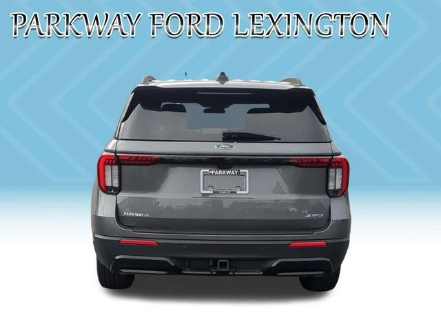 Used 2025 Gray Ford ST-Line image 4