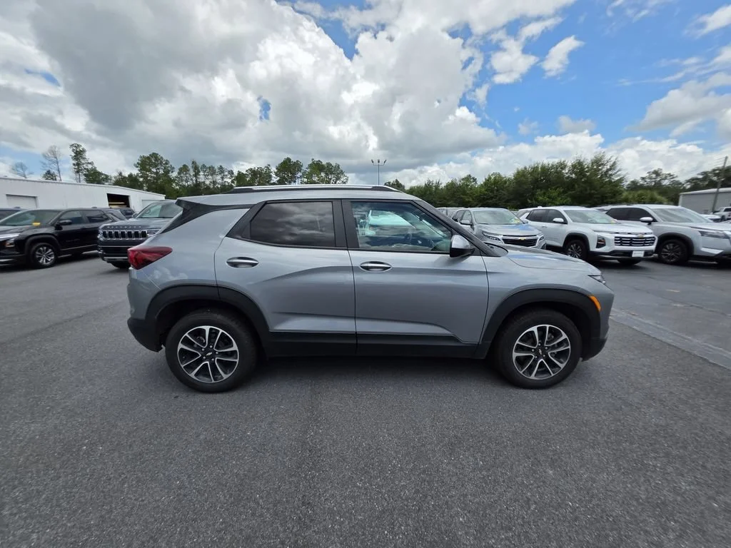 Used 2024 Sterling Gray Metallic Chevrolet LT image 6