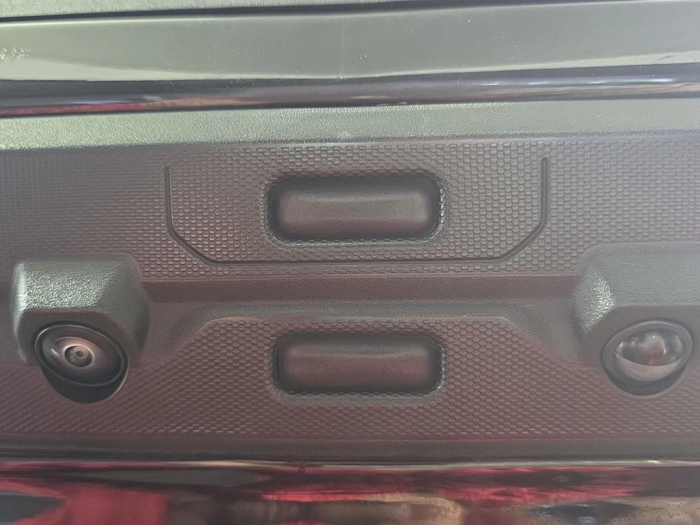 Used 2025 Onyx Black GMC Denali image 4