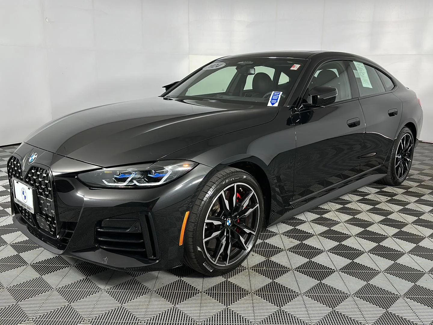 Used 2024 Black Sapphire Metallic BMW M440i xDrive image 3