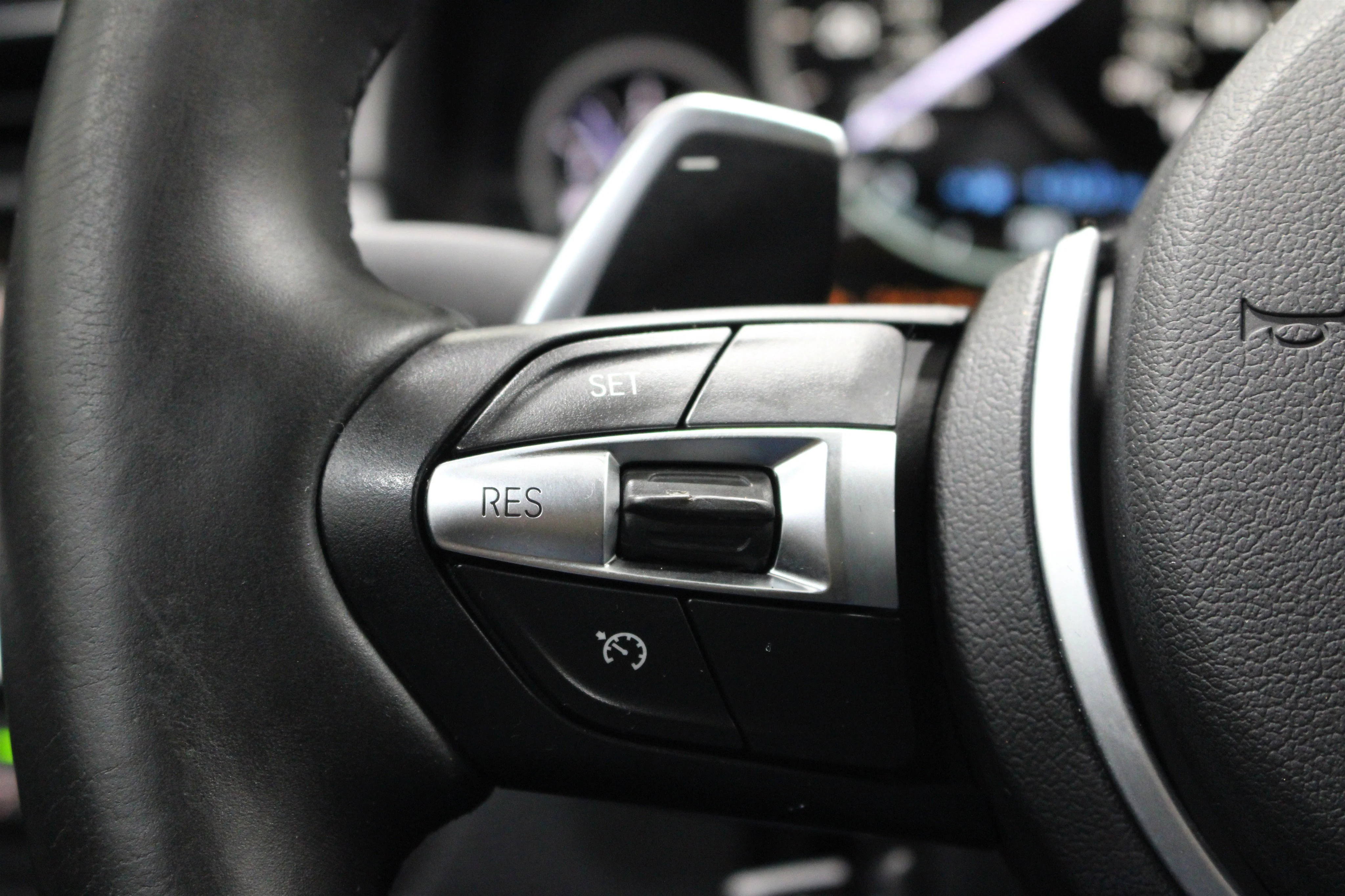 2016 BMW 5 Series 550i - Photo 11
