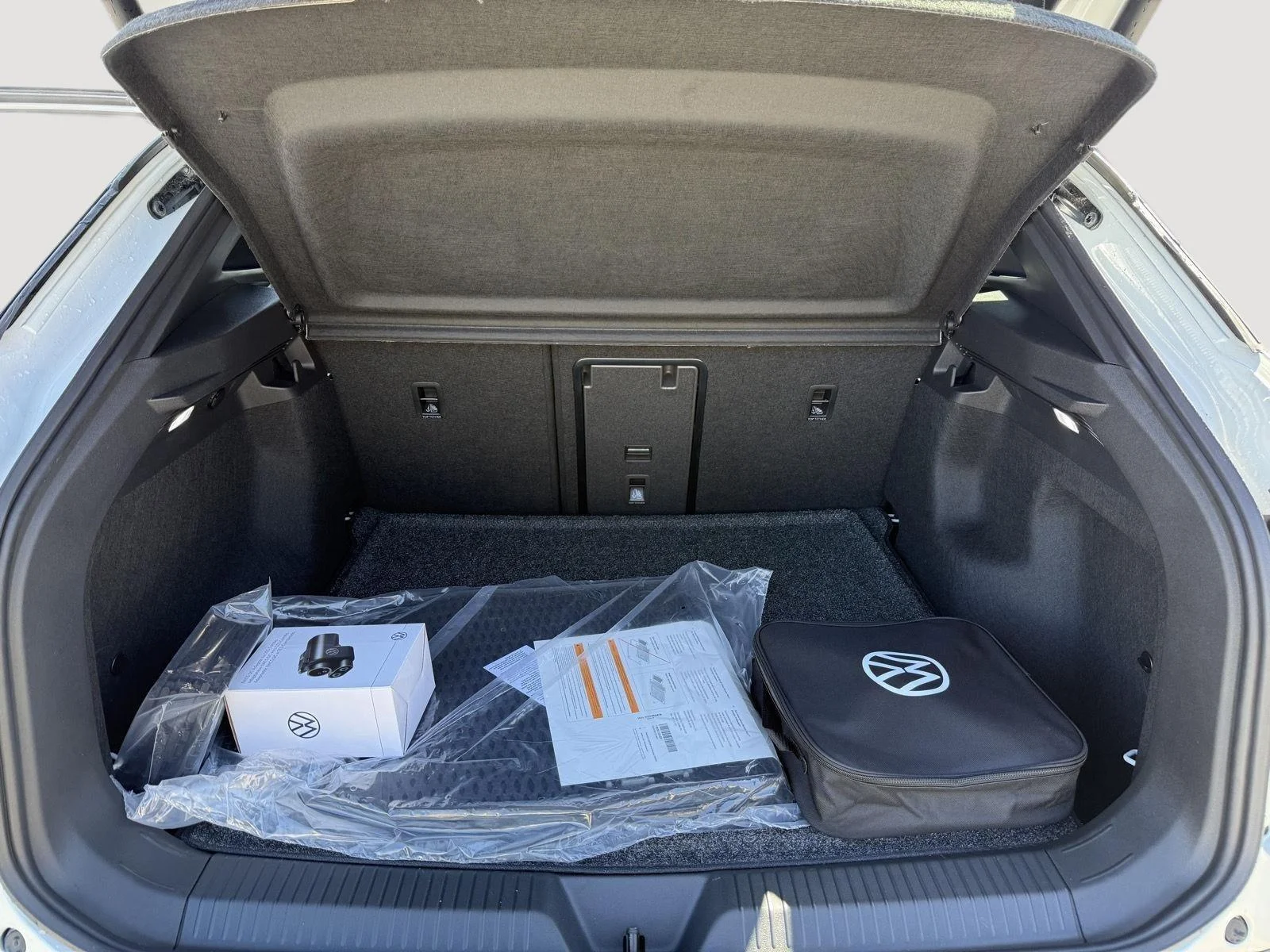 New 2026 OPAL WHITE Volkswagen Pro S image 11