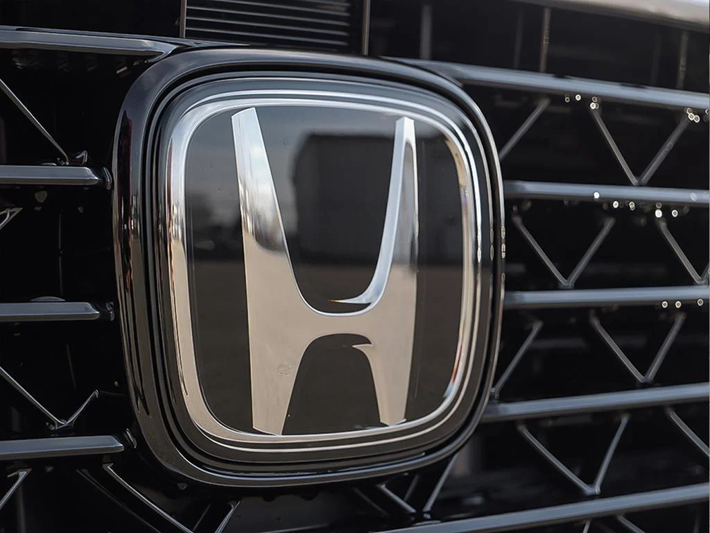 New 2026 Platinum White Pearl Honda SE image 8