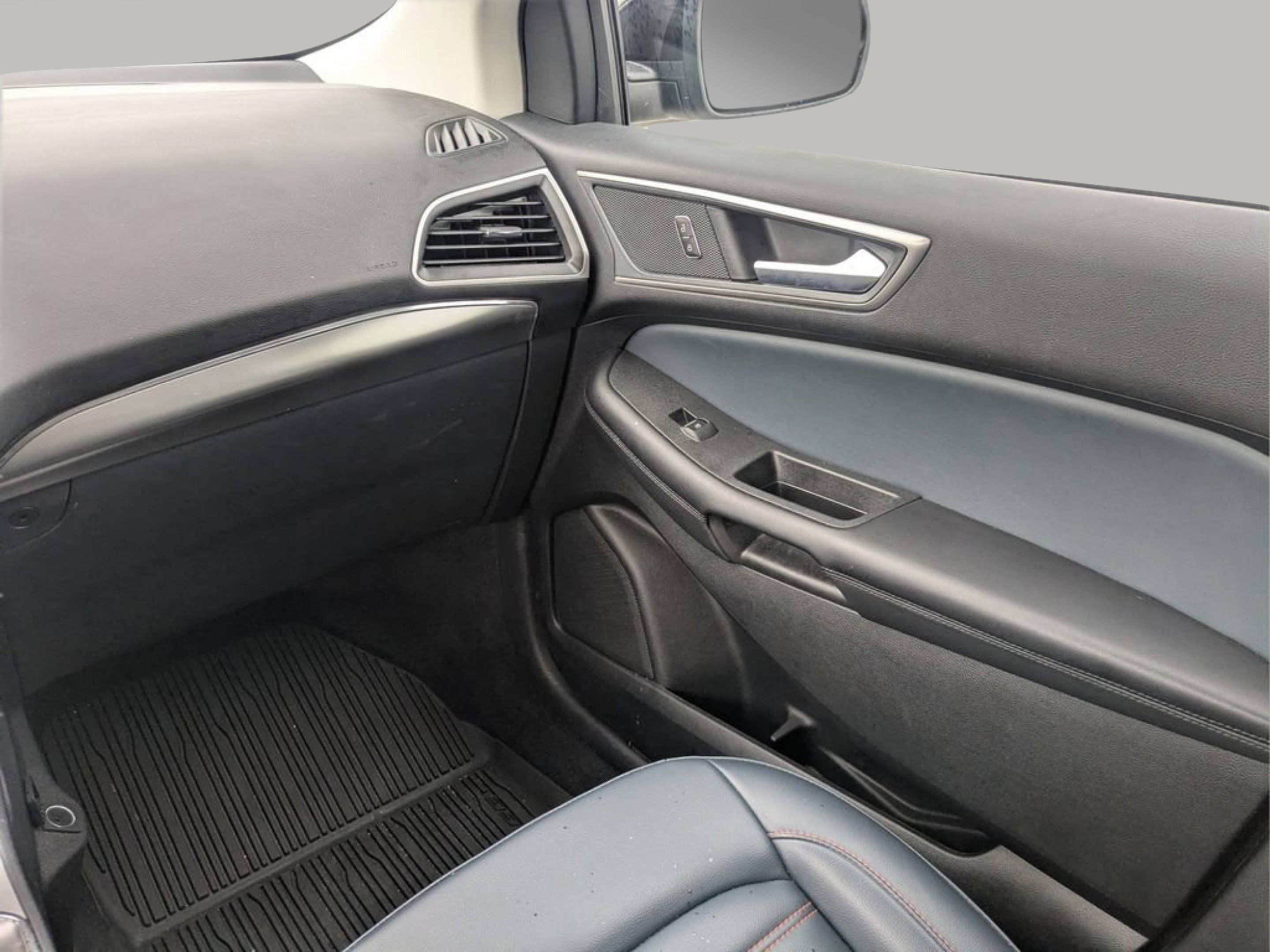 Used 2024 Oxford White Ford SEL image 16