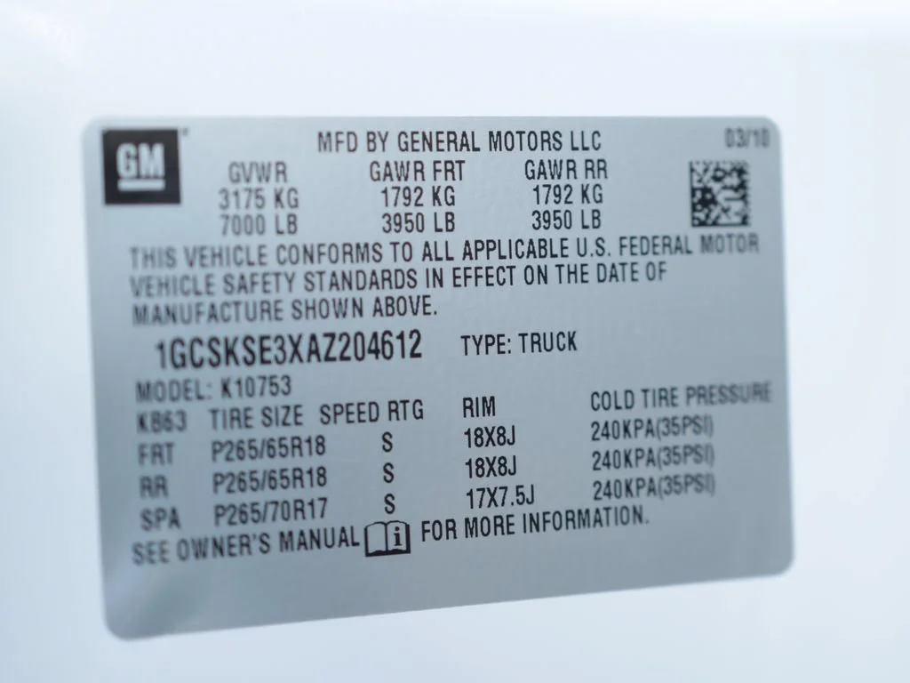Used 2010 SUMMIT WHITE Chevrolet LT image 36