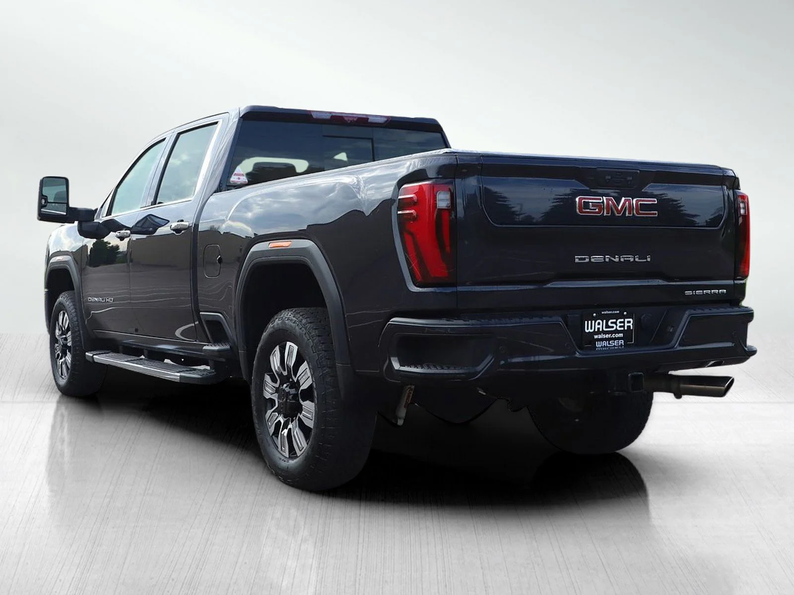 Used 2024 Titanium Rush Metallic GMC Denali image 3
