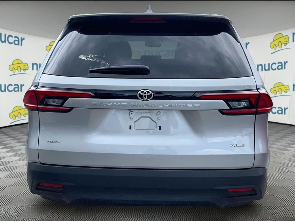Used 2025 Silver Toyota XLE image 3