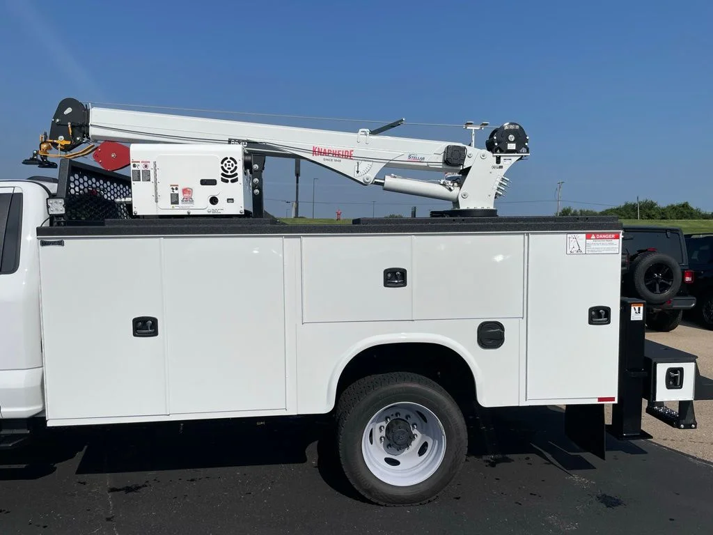 2025 Ford F-550 Super Duty Chassis Cab XL - Photo 41